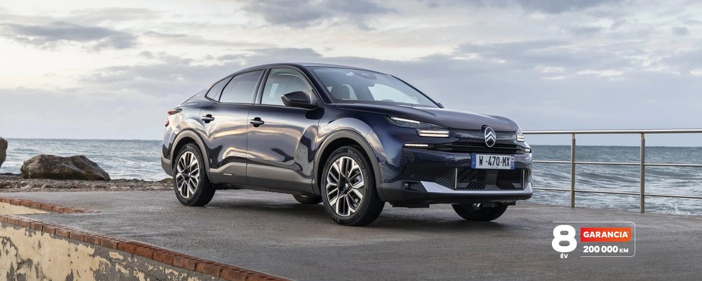 Front three‑quarter view of Citroën C4 X highlighting modern fastback design for confident, efficient and affordable driving.