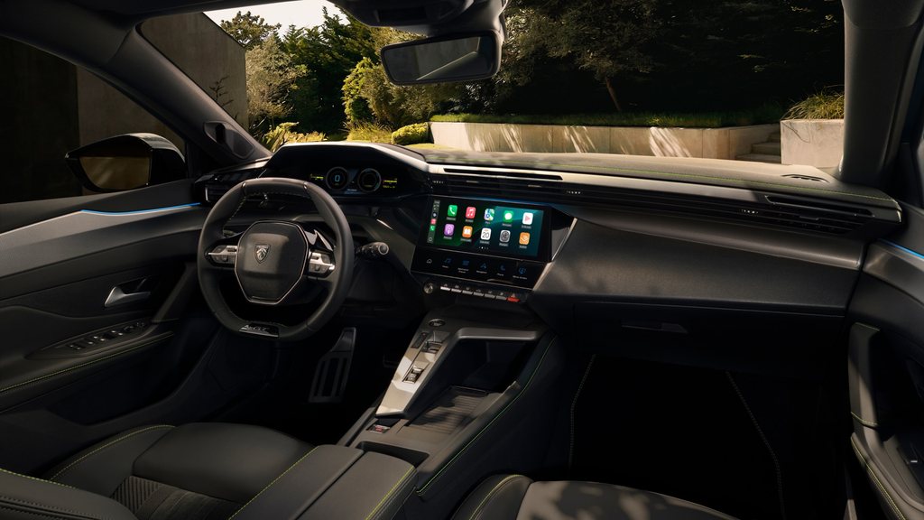 New PEUGEOT 308 SW i-cockpit