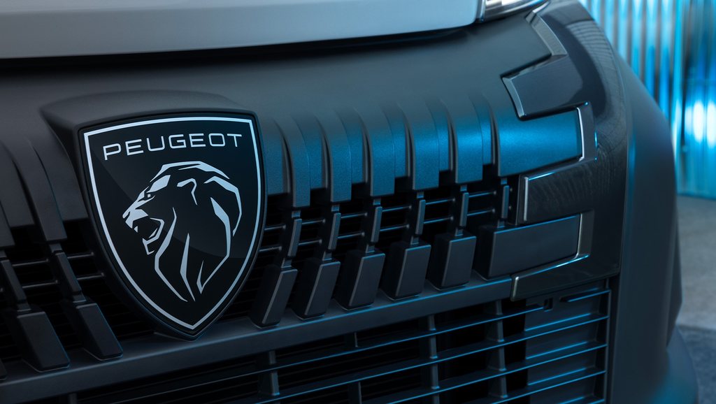New PEUGEOT E-BOXER Diesel