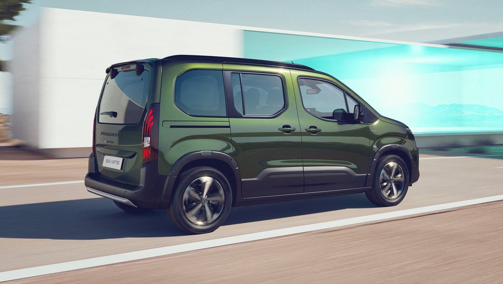 New PEUGEOT E-RIFTER driving aids
