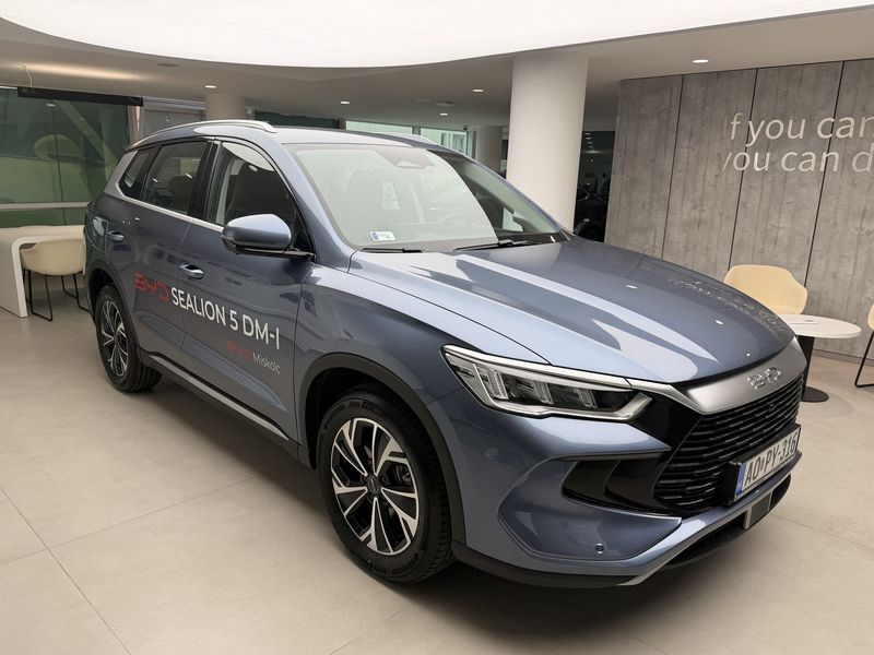 BYD SEALION 5 DM-i Design