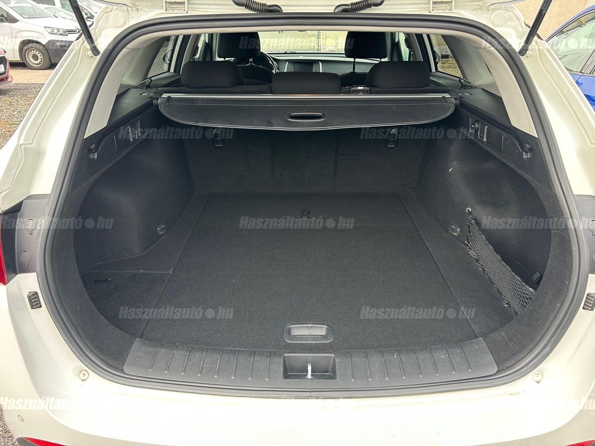 KIA OPTIMA SW 1.6 T-GDI Gold DCT – 28. kép