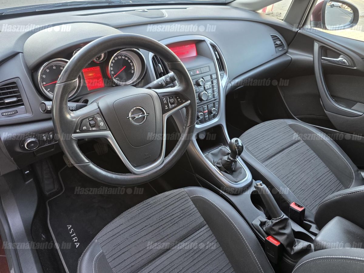 Opel ASTRA J Sedan 1.6 Enjoy EURO6 – 9. kép