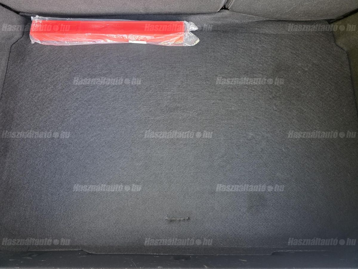 Opel CORSA F 1.2 Edition 1 tulajtól – 9. kép