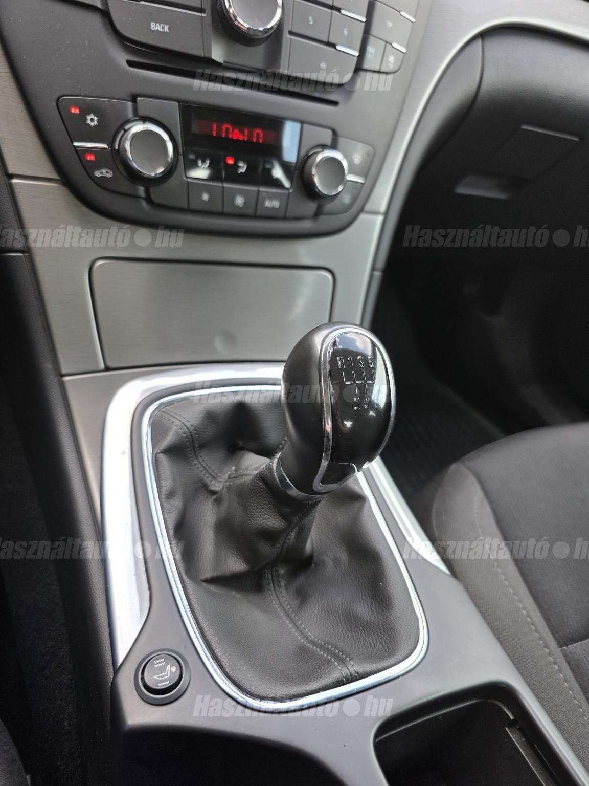 Opel INSIGNIA 2.0 CDTI Edition – 22. kép