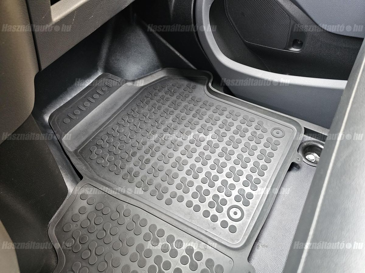 Opel VIVARO 2.0 D Cargo Edition L – 19. kép