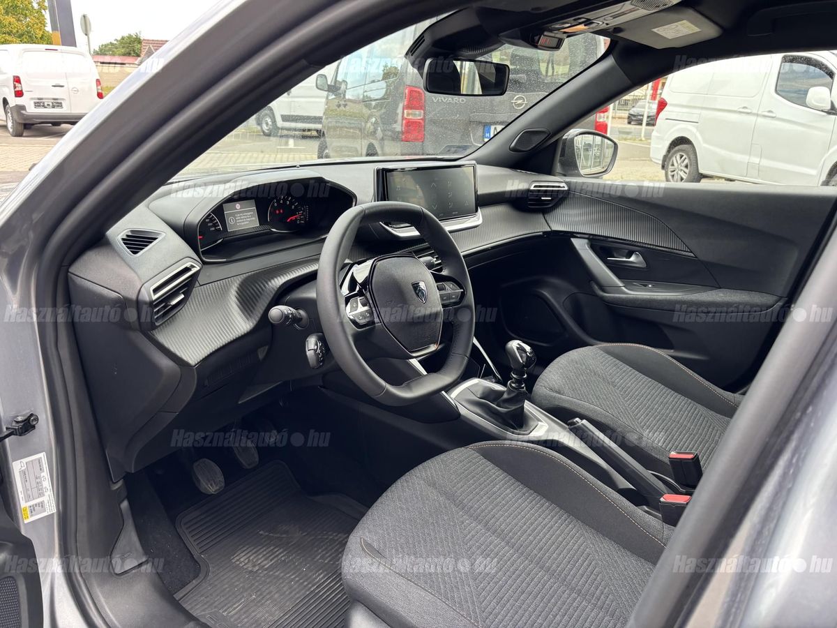 Peugeot 2008 1.2 PureTech Style – 6. kép