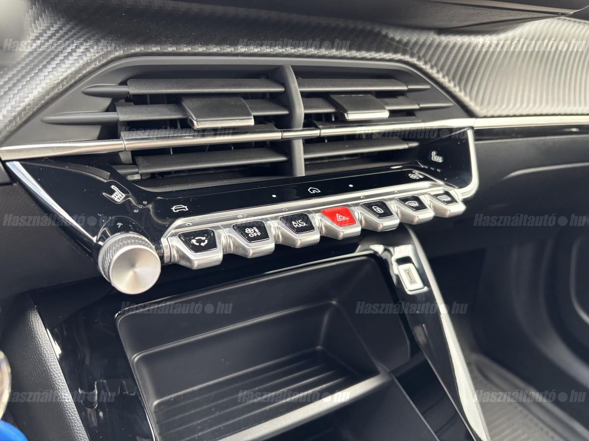 Peugeot 2008 1.2 PureTech Style – 10. kép