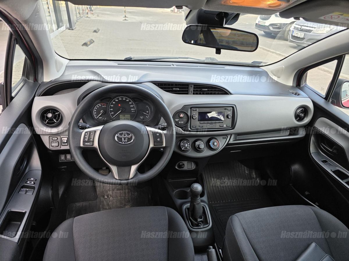 Toyota YARIS 1.0 Active – 8. kép