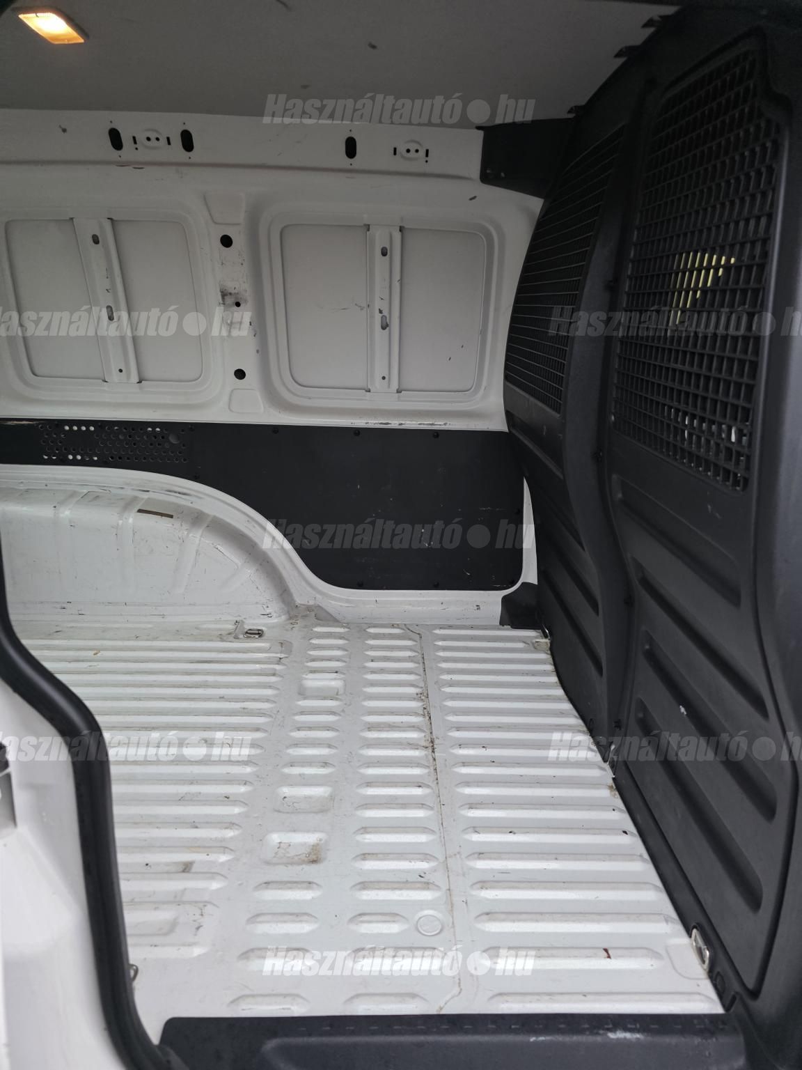 Volkswagen CADDY 2.0 TDI SCR BMT – 8. kép