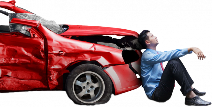 Piros összetört karosszériájú autó javítása